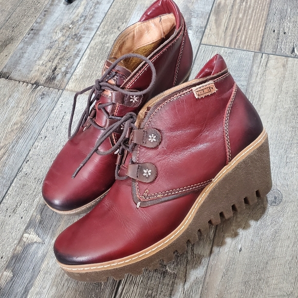 Pikolinos Maple Wedge Booties 